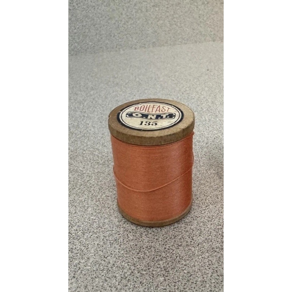 VTG Clark's O.N.T. Boil Fast Tangerine Thread Wood Spool 135 Orange 100 Yds